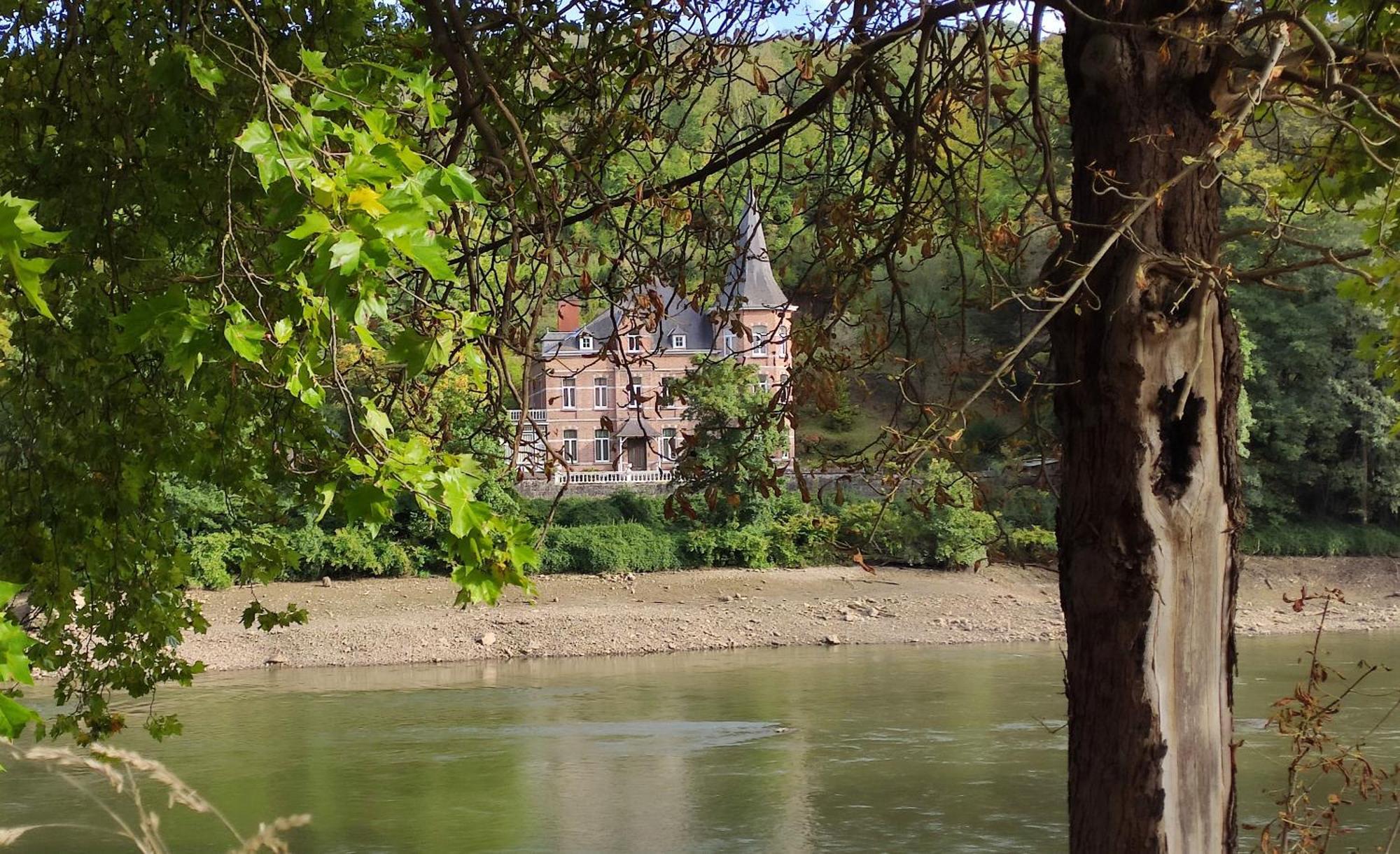 Au Bois Charmant Waulsort Bagian luar foto