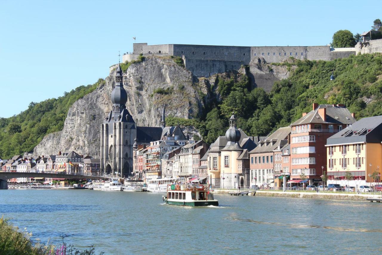 Au Bois Charmant Waulsort Bagian luar foto