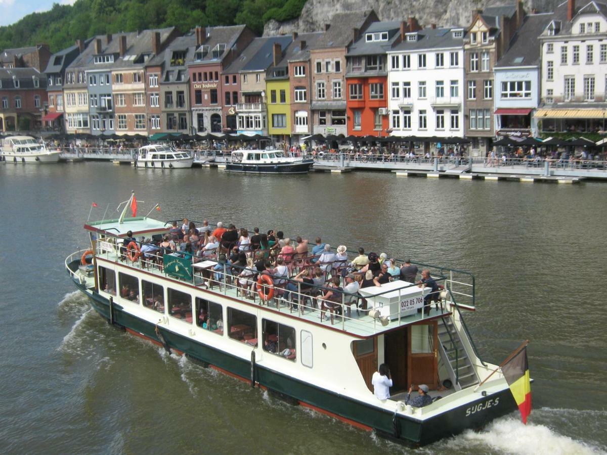 Au Bois Charmant Waulsort Bagian luar foto