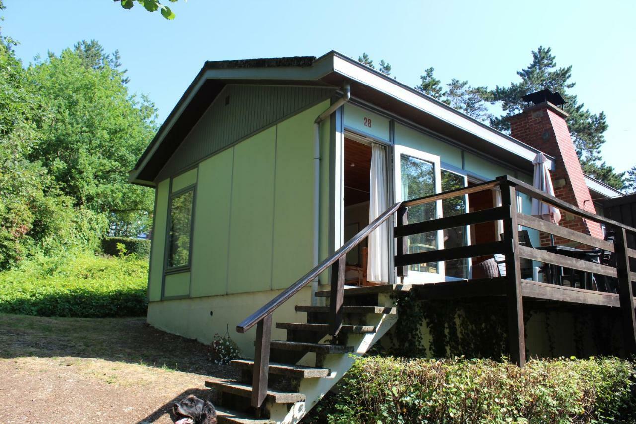 Au Bois Charmant Waulsort Bagian luar foto