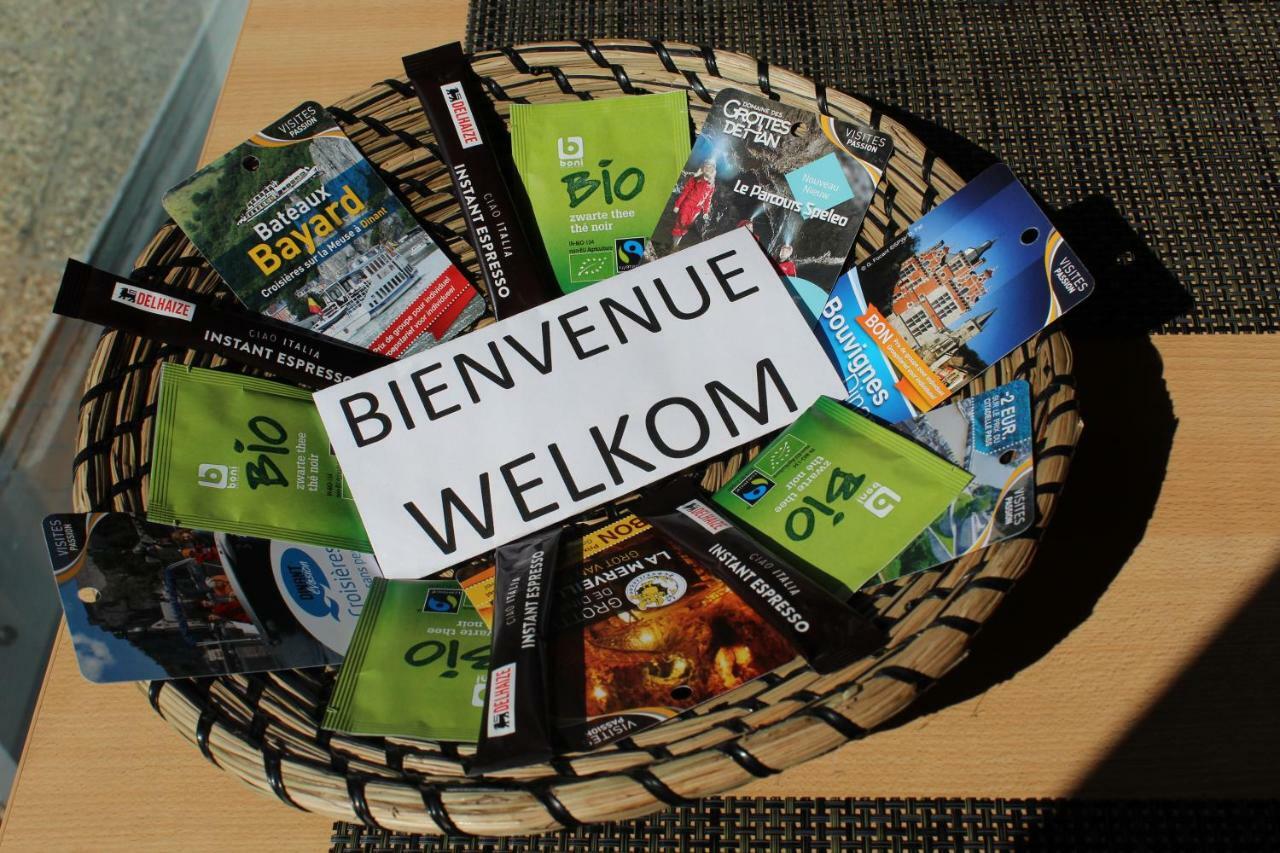 Au Bois Charmant Waulsort Bagian luar foto